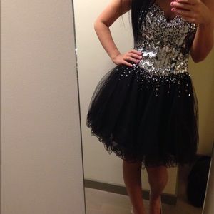 Tony Bowls short dress